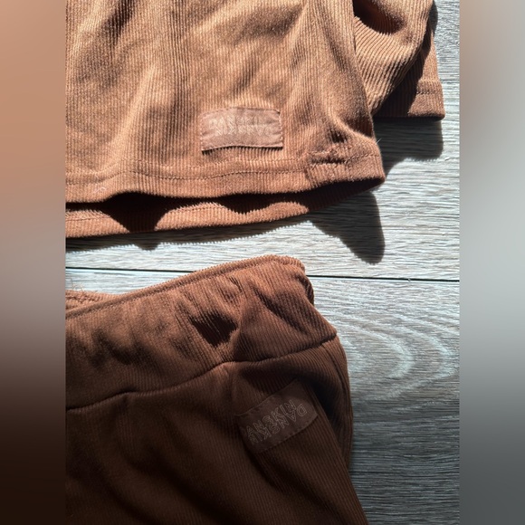 SOLD Danskin Pajama set brown pants and top, soft, button front v neck size XL - Picture 3 of 6